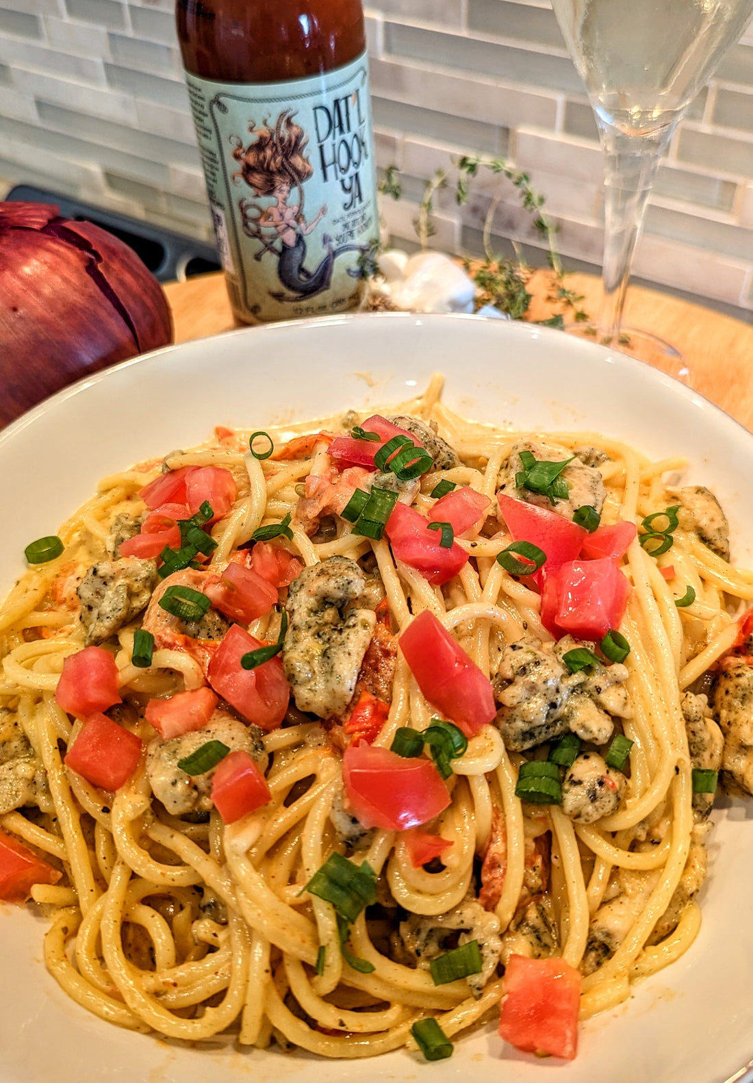 Dat’l Hook Ya Garlic Alfredo Chicken Spaghetti