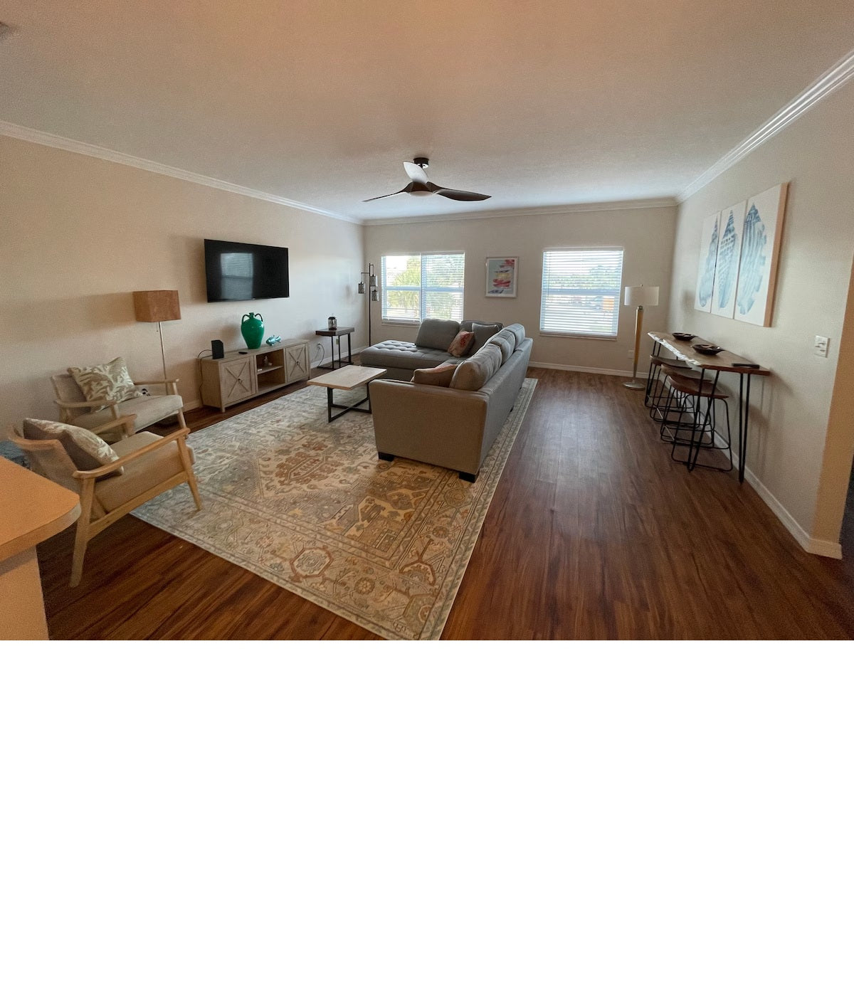A1A Beach Retreat Unit E living area
